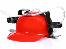 Roter Party-Bierhelm