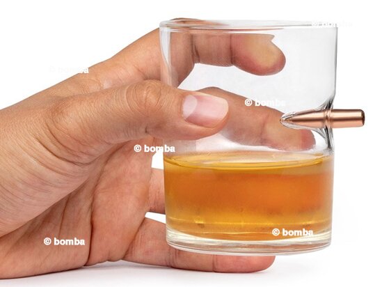 Whiskyglas mit echte Patrone