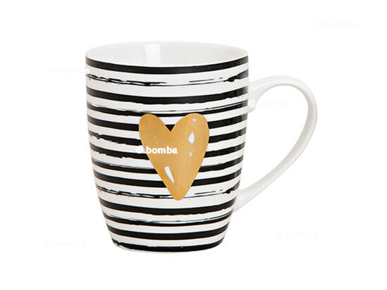 Kaffeetasse mit Herzmotiv für Verliebte